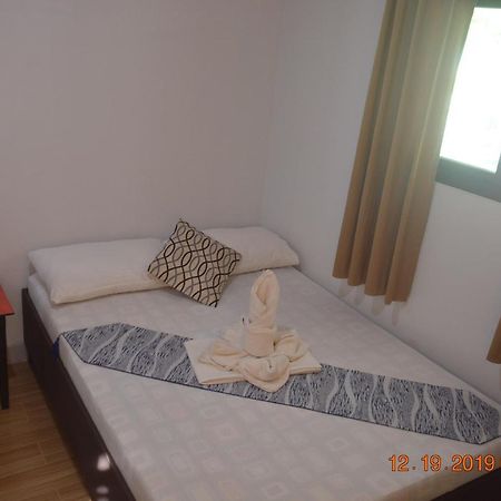 Oyo 712 Island Hop Nido Hostel El Nido Eksteriør bilde